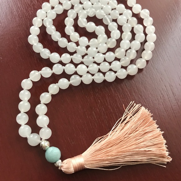 DEVINE FEMINE Moonstone mala necklace prayer beads - Picture 8 of 8